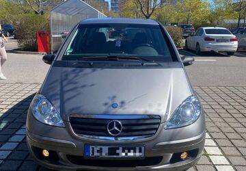 Mercedes-Benz A 180 221.957 km 2.000 &euro; Ingolstadt 85055