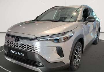 Toyota Corolla Cross 1.425 km 39.910 &euro; Pfaffenhofen 85276