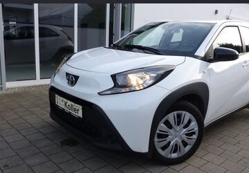 Toyota Aygo (X) 30.000 km 13.990 &euro; Bad Gögging 93333