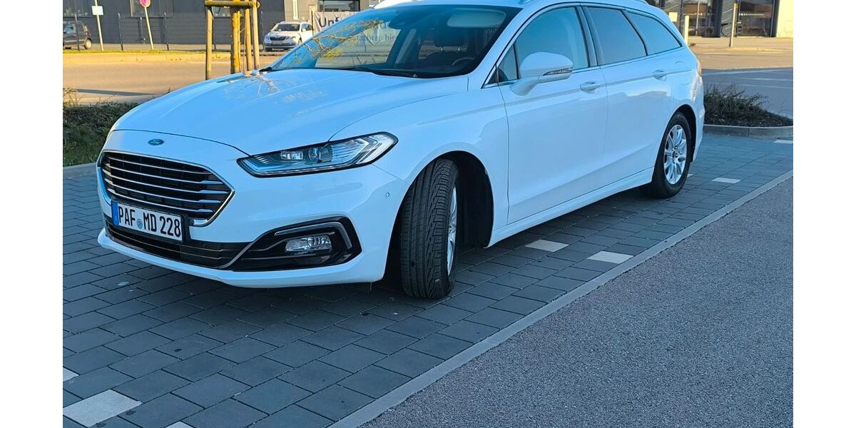 Ford Mondeo 95.300 km 17.800 &euro; Manching 85077