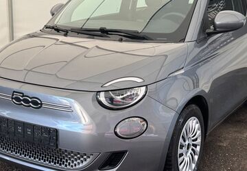 Fiat 500e 17.500 km 11.600 &euro; Langenmosen 86571