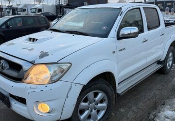 Toyota Hilux 298.000 km 13.089 &euro; Pfaffenhofen an der Ilm (Gewerbegebiet Kuglhof) 85276