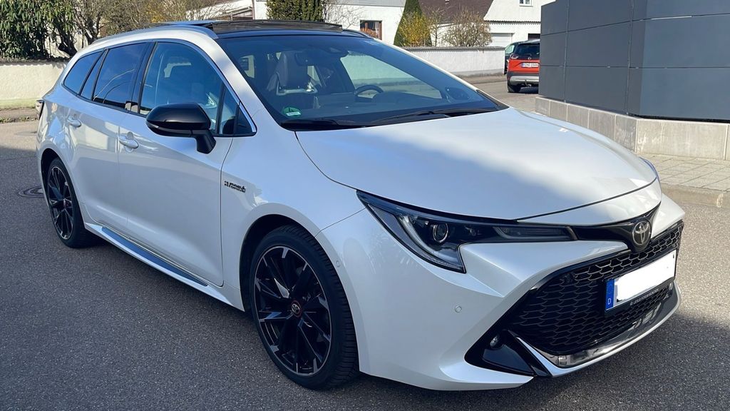 Toyota Corolla 68.000 km 24.900 &euro; Ingolstadt 85049