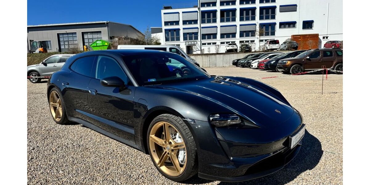 Porsche Taycan 16.800 km 67.499 &euro; Pfaffenhofen an der Ilm 85276