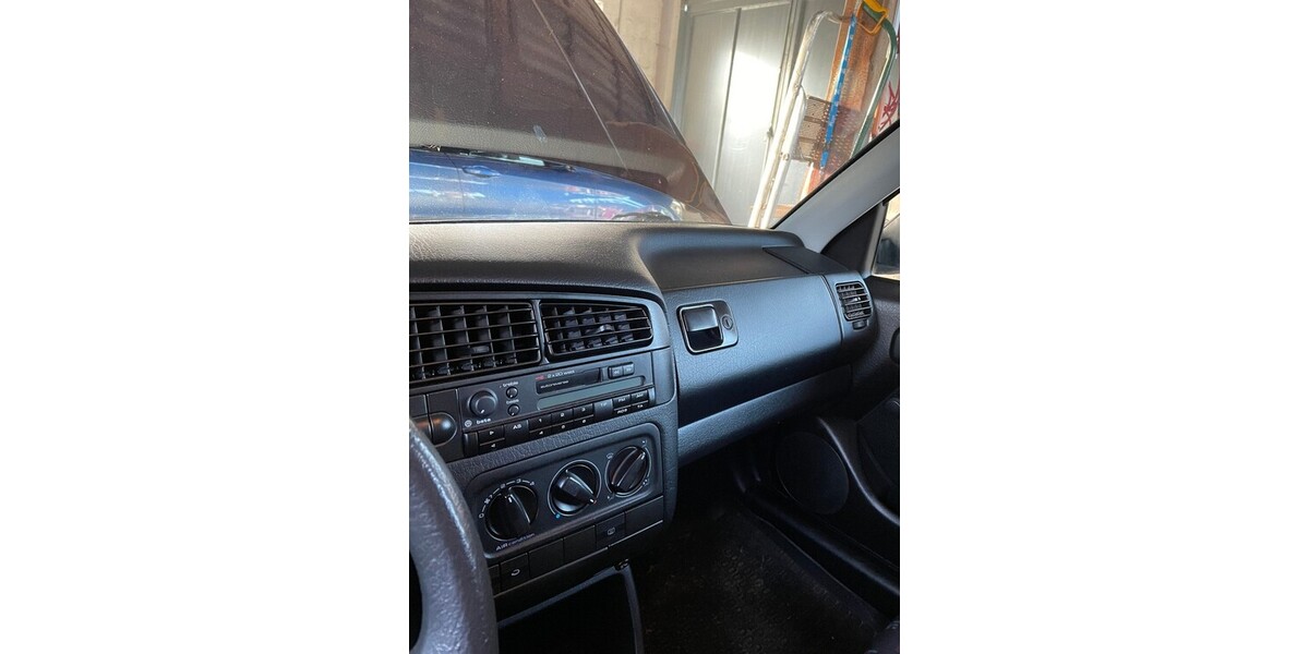 VW Golf 145.500 km 2.950 &euro; Mainburg 84048