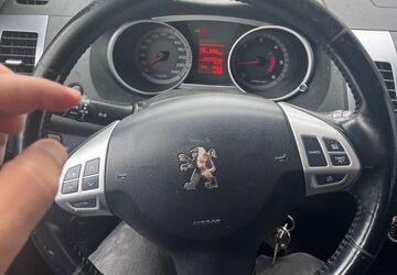 Peugeot 4007 200.000 km 2.950 &euro; Eichstätt 85072