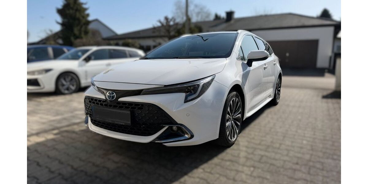 Toyota Corolla 29.990 km 27.980 &euro; Geisenfeld 85290