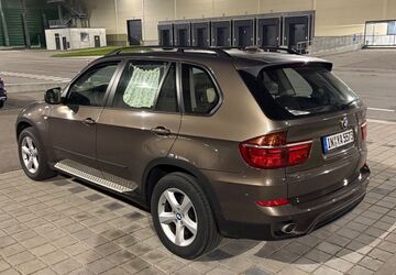 BMW X5 258.000 km 13.100 &euro; Ingolstadt 85053
