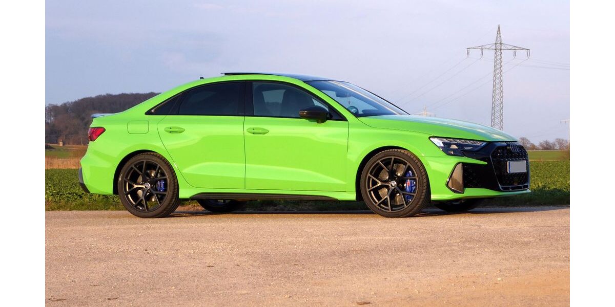 Audi RS3 2.965 km 81.990 &euro; Kösching - Kasing 85092