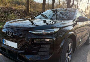 Audi Q6 e-tron 10.700 km 51.700 &euro; Ingolstadt 85055