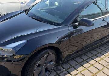 Tesla Model 3 44.400 km 27.500 &euro; Ingolstadt 85053