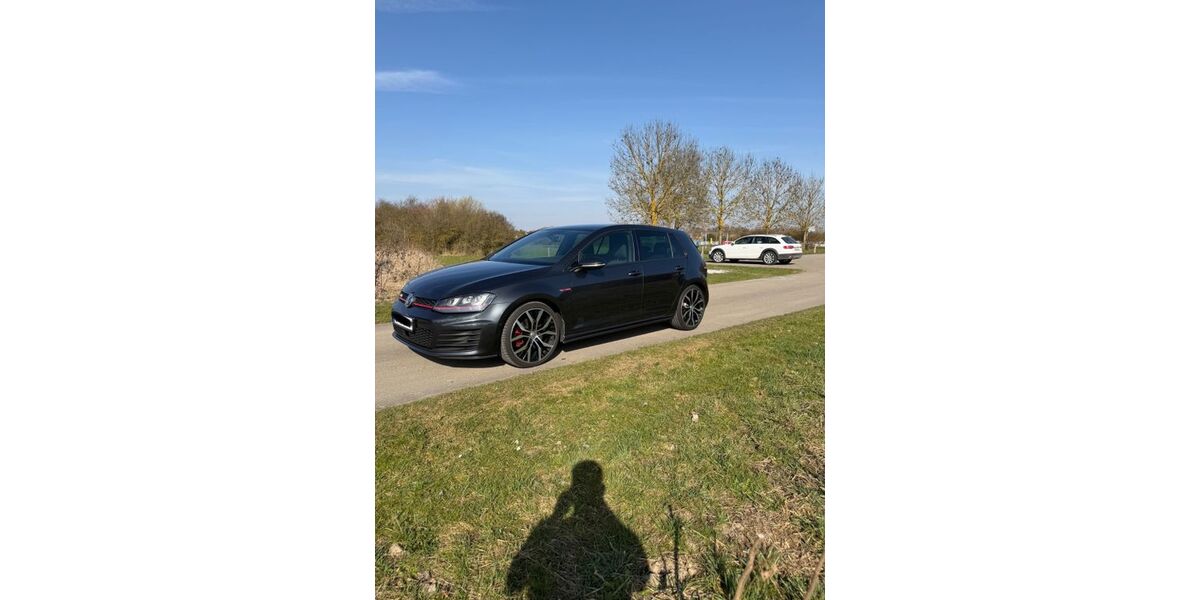 VW Golf 122.000 km 13.500 &euro; Ingolstadt 85051