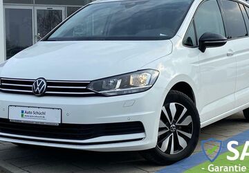 VW Touran 24.732 km 30.848 &euro; Schrobenhausen-Edelshsn. 86529