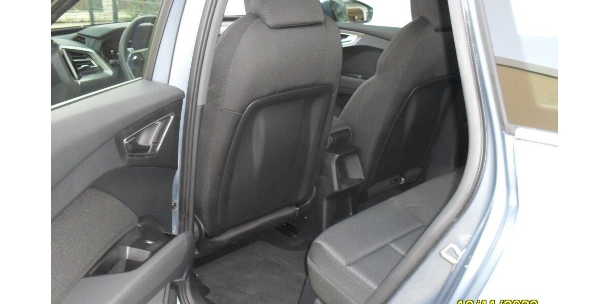 Audi Q4 5.800 km 48.000 &euro; Kösching 85092