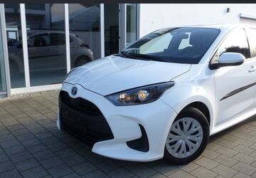 Toyota Yaris 29.770 km 18.490 &euro; Bad Gögging 93333