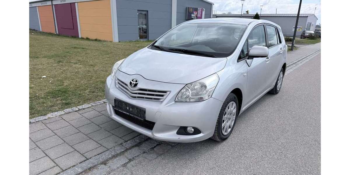 Toyota Verso 276.000 km 3.499 &euro; Stammham 85134