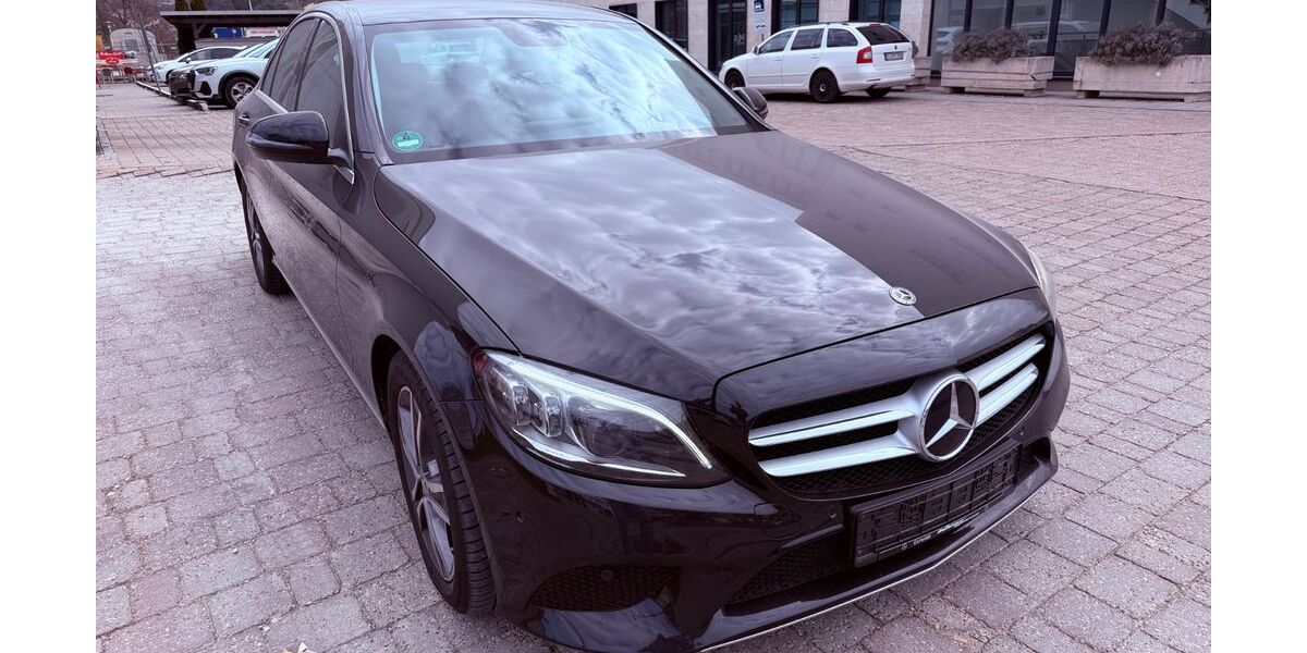 Mercedes-Benz 220 120.000 km 22.000 &euro; Eichstätt 85072