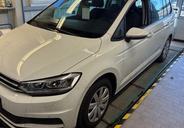 VW Touran 59.210 km 27.950 &euro; Ingolstadt 85053