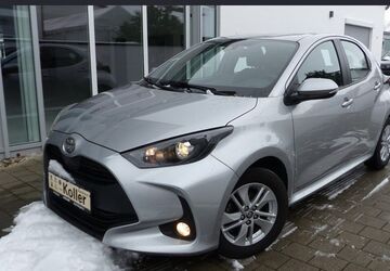 Toyota Yaris 25.000 km 18.800 &euro; Bad Gögging 93333