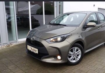 Toyota Yaris 38.740 km 15.500 &euro; Bad Gögging 93333