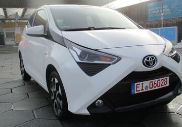 Toyota Aygo (X) 87.000 km 9.990 &euro; Ingolstadt 85055
