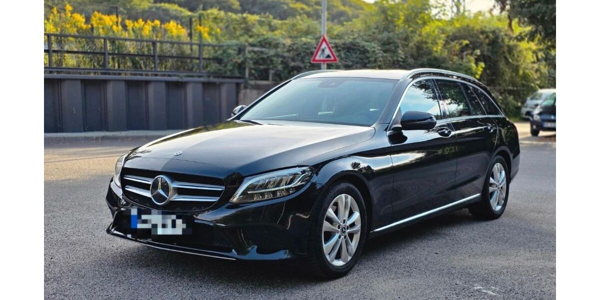 Mercedes-Benz C 220 162.092 km 17.400 &euro; Ingolstadt 85055