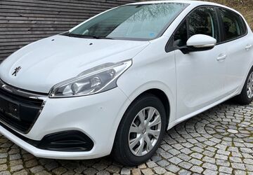 Peugeot 208 31.180 km 8.950 &euro; Mainburg 84048