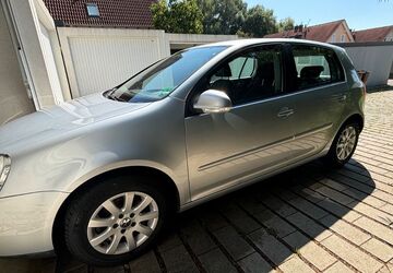 VW Golf 176.556 km 3.500 &euro; Neustadt an der Donau 93333