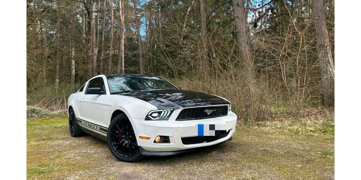 Ford Mustang 129.000 km 16.000 &euro; Baar Ebenhausen 85107