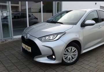 Toyota Yaris 29.950 km 16.500 &euro; Bad Gögging 93333
