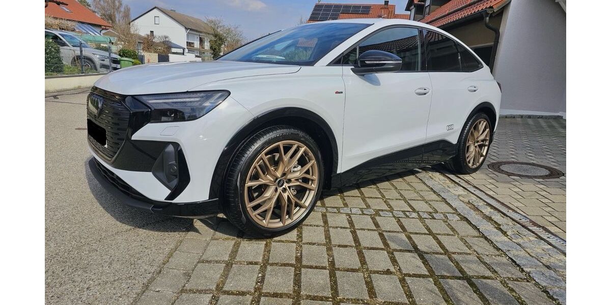 Audi Q4 15.500 km 45.900 &euro; Pförring 85104