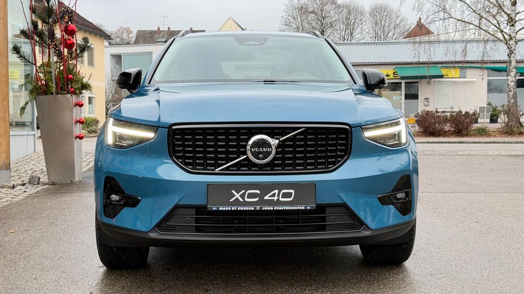 Volvo XC40 8.619 km 38.900 &euro; Pfaffenhofen 85276
