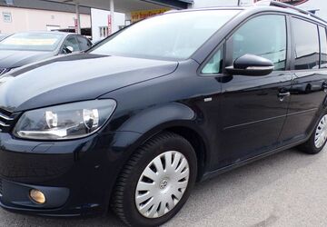 VW Touran 133.606 km 11.999 &euro; Manching 85077