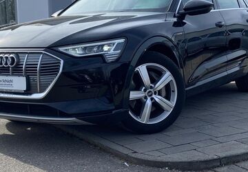 Audi e-tron 23.011 km 27.948 &euro; Schrobenhausen-Edelshsn. 86529