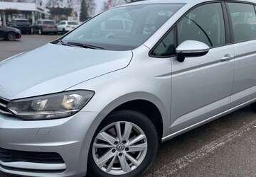 VW Touran 160.389 km 16.999 &euro; Neuburg an der Donau 86633